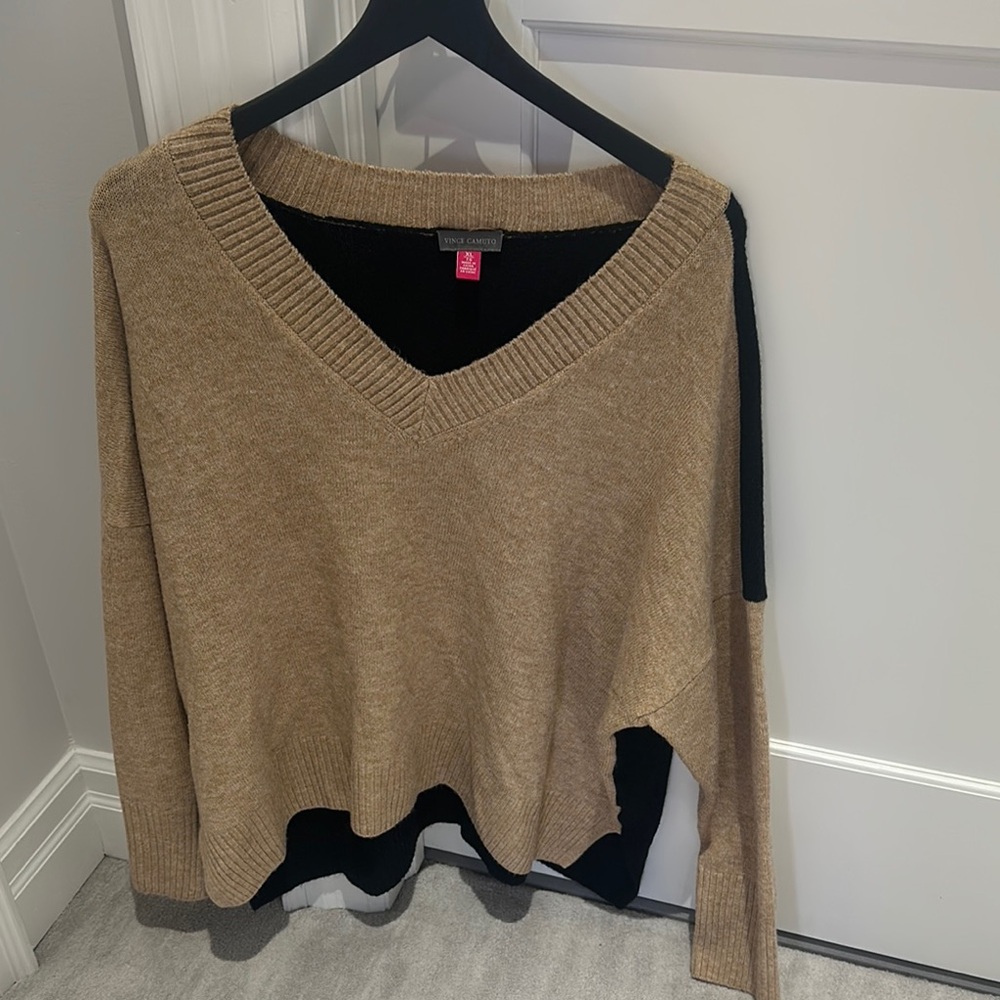 Vince Camuto Tan and Black V-Neck Sweater